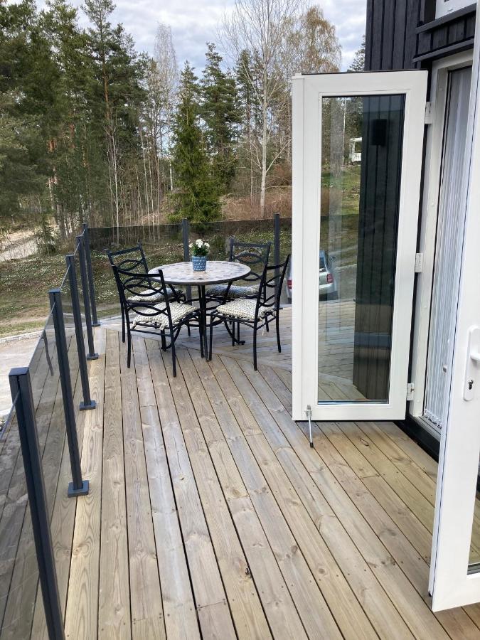 Cabin In The Woods, Close To Lake Maelaren Eskilstuna Ngoại thất bức ảnh